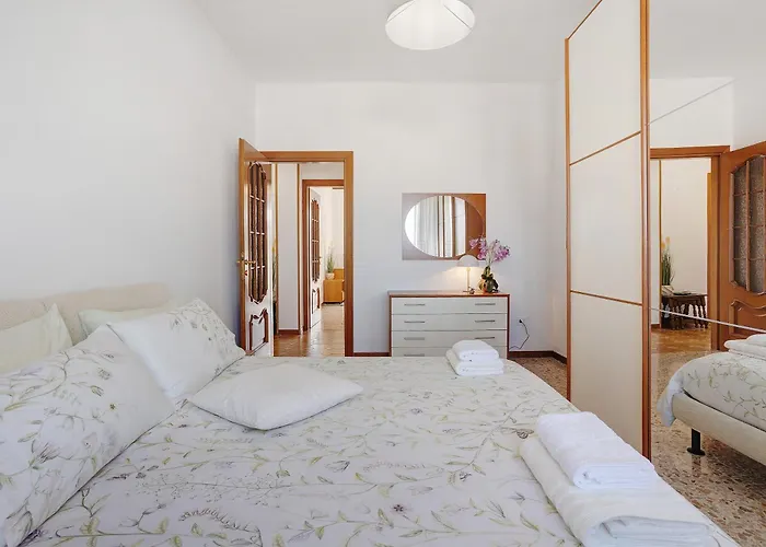 Casa Mari Апартаменты *